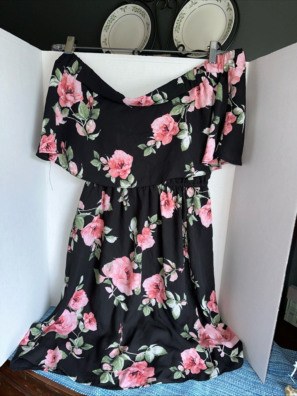Charlotte Russe Black Off-Shoulder Midi Dress with Pink Floral Print